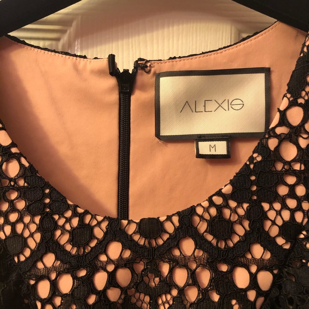 ALEXIS LACE TOP - Picture 2 of 3